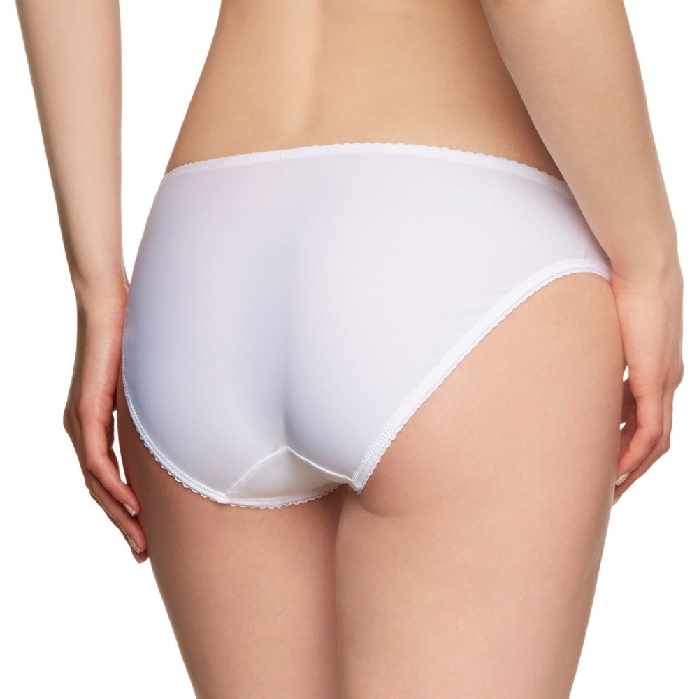 Triumph Lovely Surprise Tai White