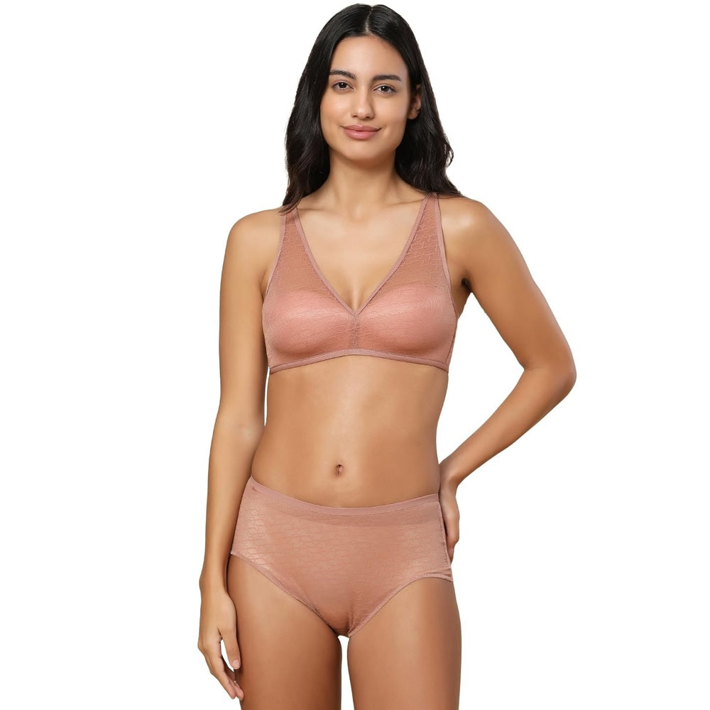 Triumph Signature Sheer P Ex Toasted Almond