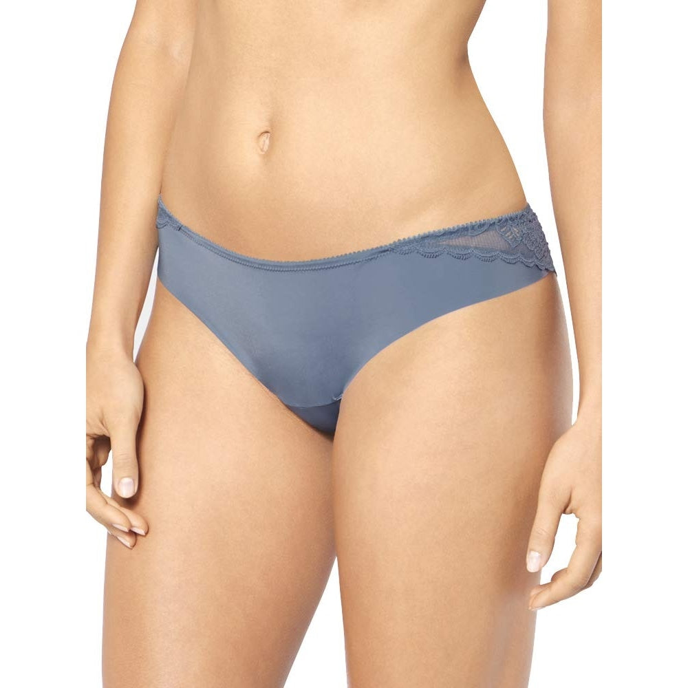 Triumph Amourette Spotlight Brazilian Placid Water 