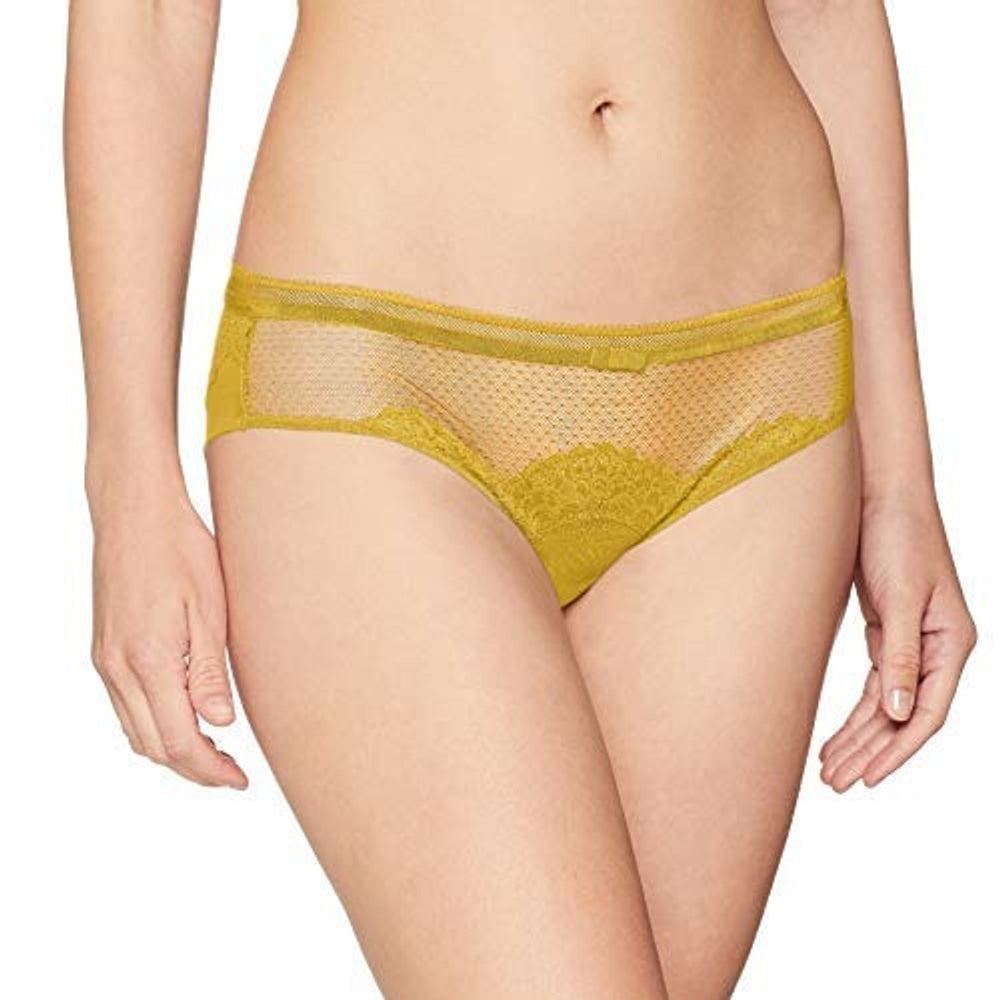 Triumph Darling Spotlight Brazilian Golden Lilly