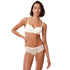 Triumph Delightful Spotlight P White 