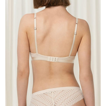 Triumph Aura Spotlight WHU Creamy Dream 