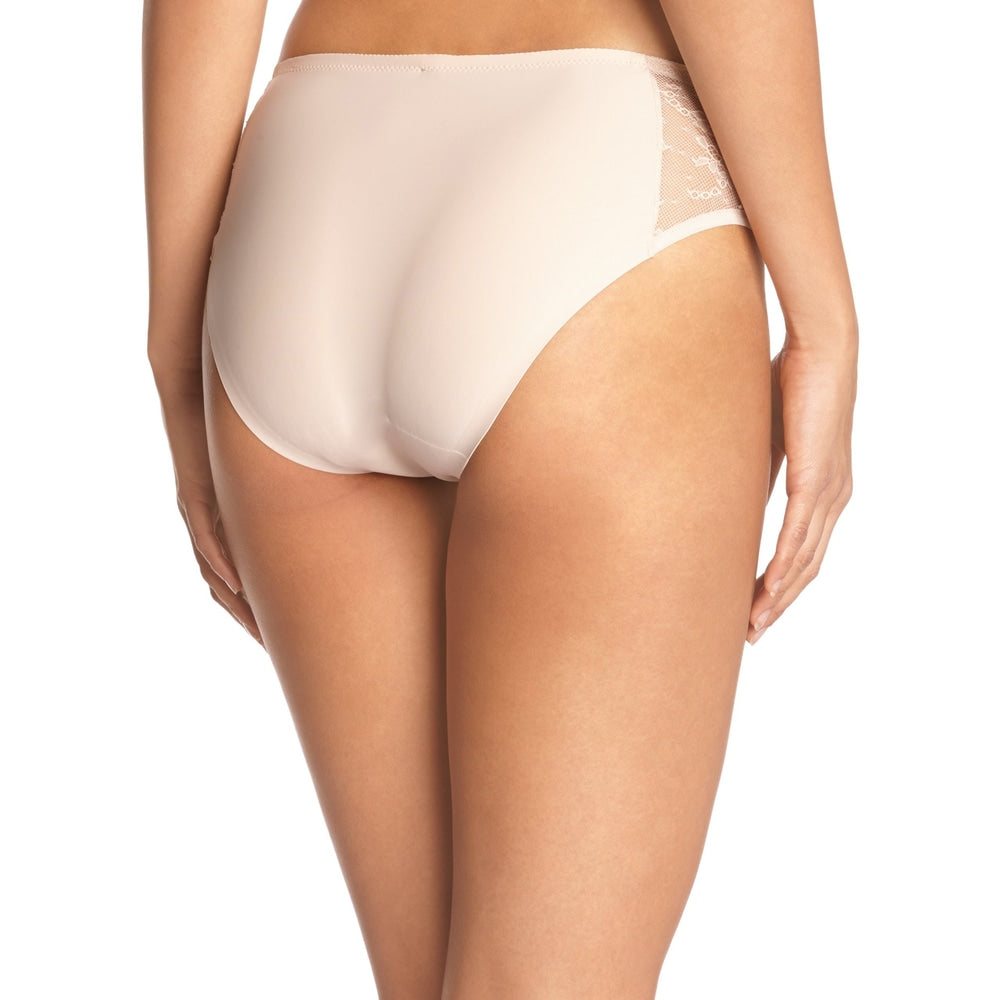 Triumph Beauty Sensation Tai Beige 