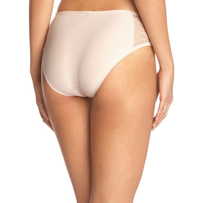 Triumph Beauty Sensation Tai Beige 