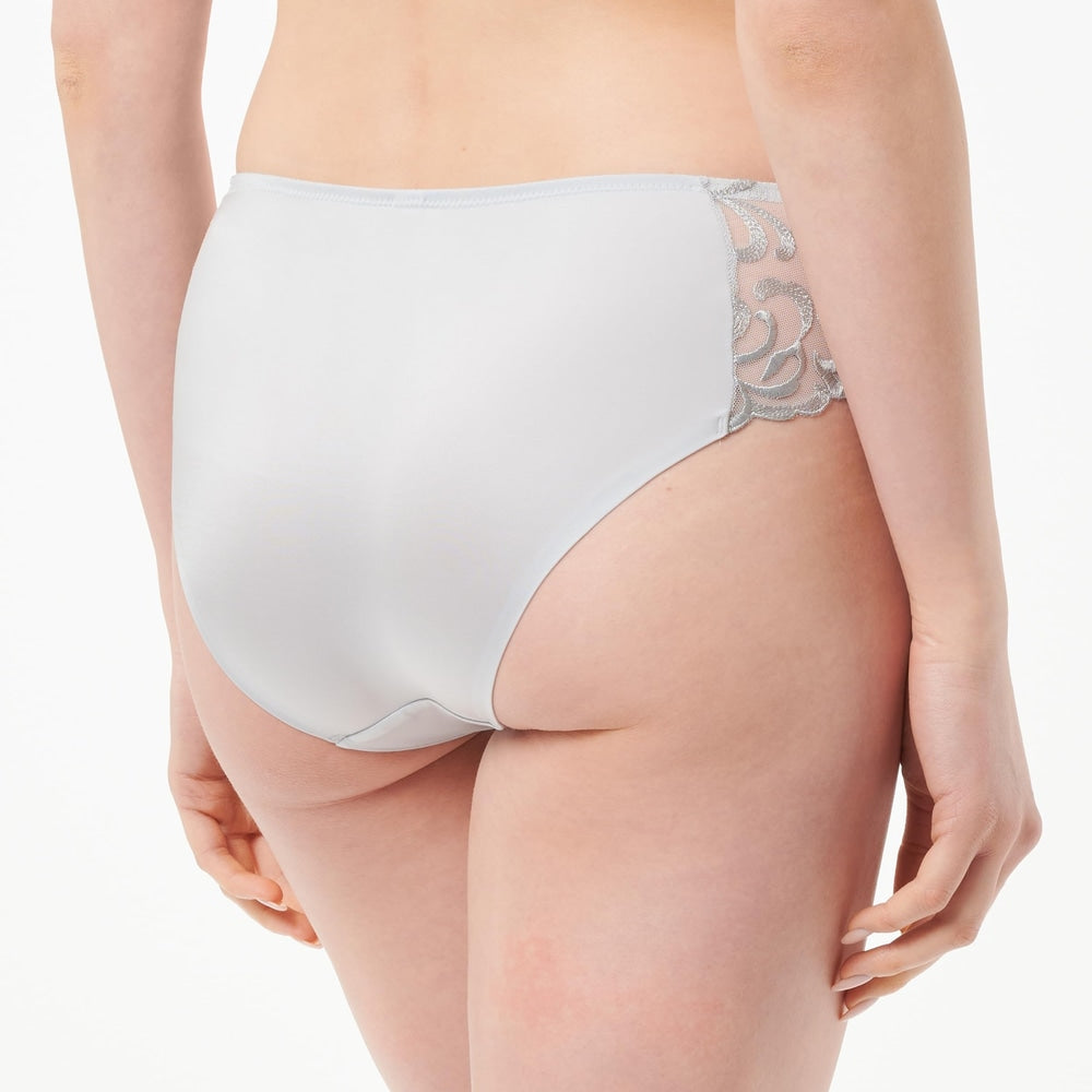 Triumph Modern Finesse Tai X Platino 