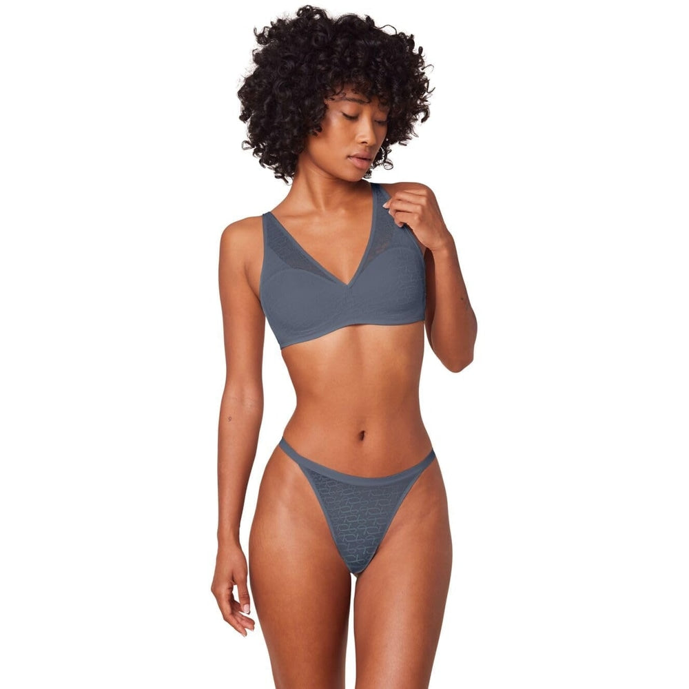 Triumph Signature Sheer P Ex Cloudy Blue 