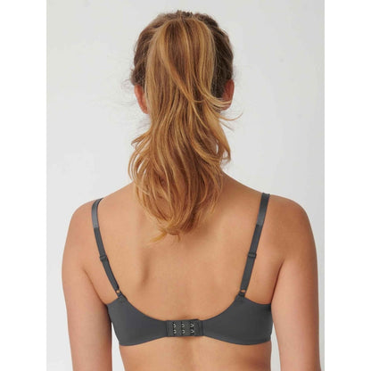 Triumph Body Make-up Soft Touch Wp Ex Anta 