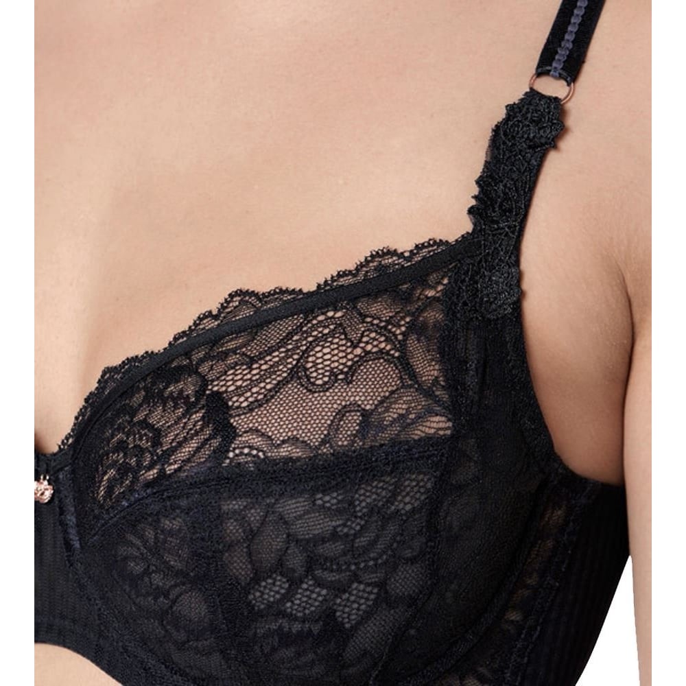 Triumph Peony Florale W Black 
